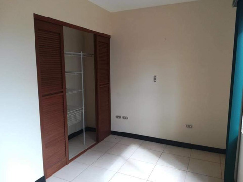 Alquiler De Apartamento Residencial Privado