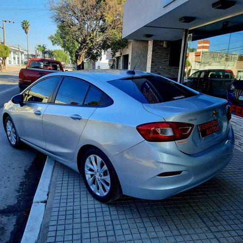 Chevrolet Cruze II 1.4 Sedan Lt