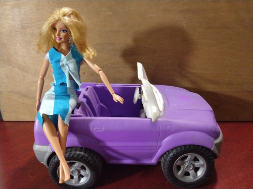 Carro Para Barbie Color Morado Con Muñeca Barbi De Regalo (Usado)