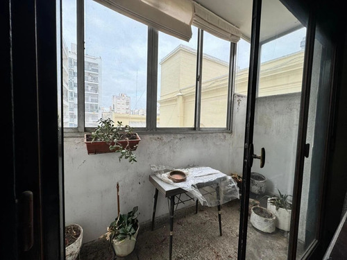 Venta De Departamento 4 Ambientes En Av Independencia 2500