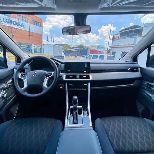 Mitsubishi Xpander Cross 2025
