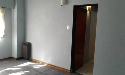 Imagen 7 de 11 de San Isidro Thames Al 1400 Casa De 4 Amb. A La Venta