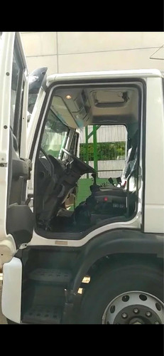 Caminhão Iveco Tector 24-280