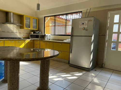 Imagen 6 de 21 de Remax Infinity Ven De Casa En Calle Cerrada. El Parral 139363 Frances Mijares 04144990396