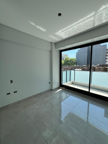 Departamento De 3 Ambientes A Estrenar En Flores. Full Amenities Premium