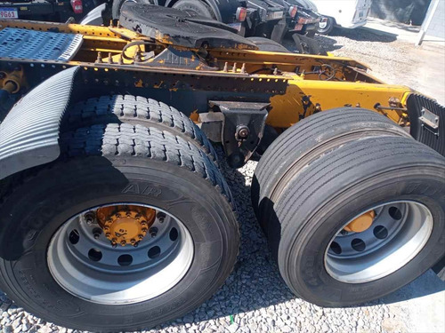 Imagem 9 de 11 de Volvo Fh 420 Truck 6x2 2006 Branco