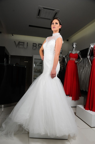 Vestido De Novia Con Cuello Y Manga Corta