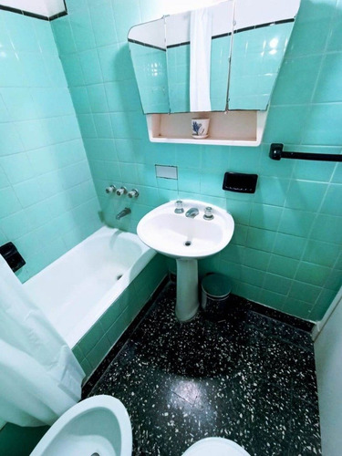 Imagen 5 de 9 de Departamento De 2 Ambientes A Metros De La Playa