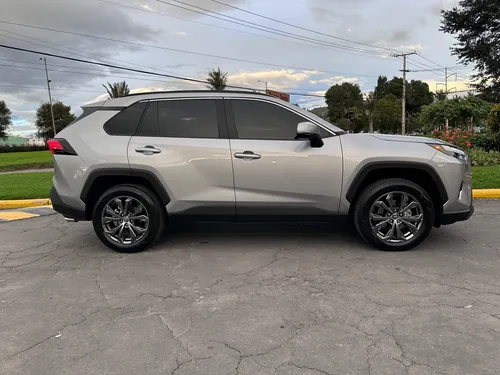 Toyota RAV4 2.5 Xle Hev 4X4 Cvt