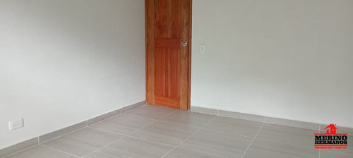 Casa En Arriendo En Santa Elena. Cod A5263