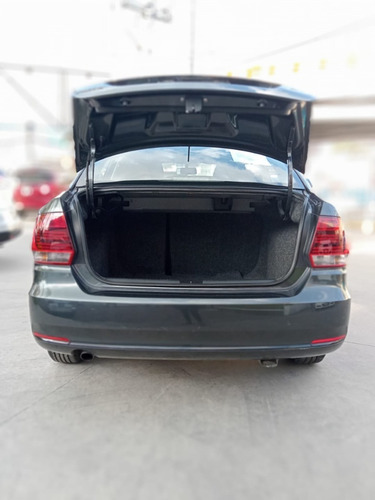 Imagen 12 de 15 de Volkswagen Vento Starline 2020