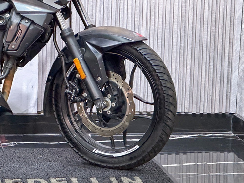Pulsar Ns 200