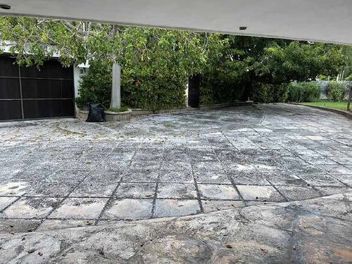 Imagen 3 de 13 de Casa En Renta En Merida A 1 Cuadra De Paseo Montejo Y Circui