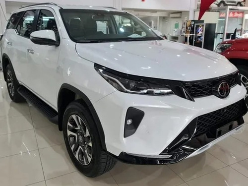 Toyota Hilux SW4 2.8 D-4D TURBO DIESEL SRX PLATINUM 4X4 AUTOMÁTICO