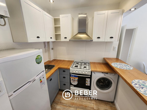 Imagen 8 de 30 de Venta 3 Ambientes Con 2 Balcones Salientesa Metros De Plaza Colon!