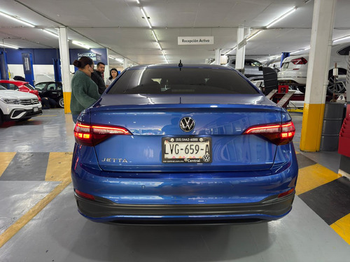 Volkswagen Jetta COMFORTLINE L4 1.4T TSI TIP