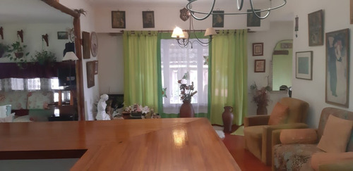 Chalet En Sierra De Los Padres Con Piscina Y Gas Natural!