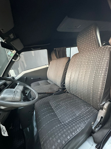 Mitsubishi L300 2.5 Minibus