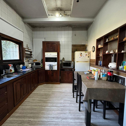 Chalet Con Local Comercial