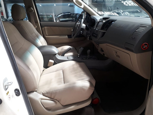 Toyota Hilux Sw4 3.0 Srv 4x4 7 Lugares 16v Turbo