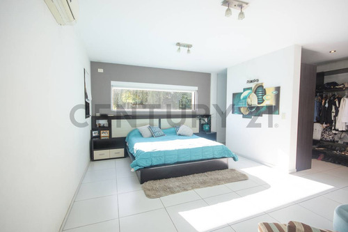 Casa En Venta 5 Ambientes Barrio El Recodo, Pilar - Escobar .
