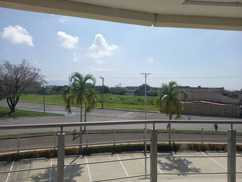 Imagen 2 de 8 de Local En C.c. Paraparal Plaza Cod. Indil-137