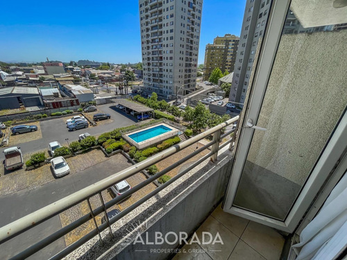 Imagen 4 de 9 de Se Vende Departamento En Concepcion
