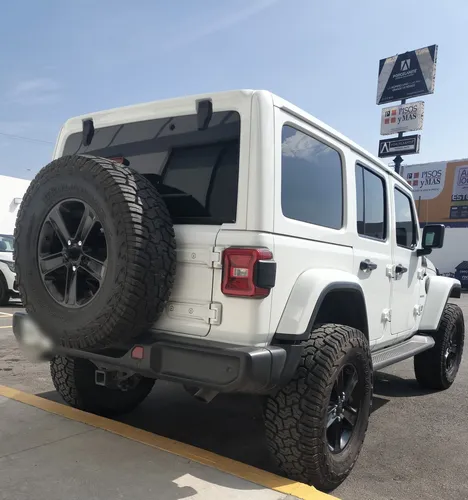 Jeep Wrangler 3.7 Unlimited Sahara 3.6 4x4 At