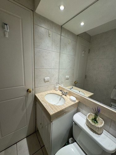 Hermoso Departamento Las Condes, 2d+2b Con Estacionamiento