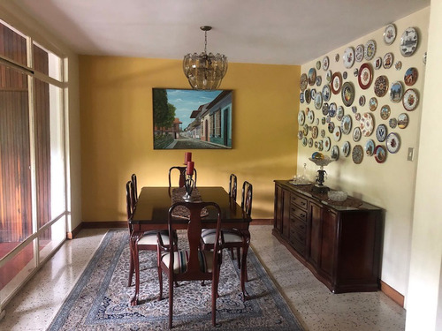 Imagen 5 de 14 de Excelente Casa En Calle Cerrada .
