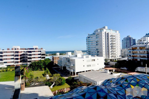 Imagen 1 de 21 de Apartamento En Punta Del Este, Brava