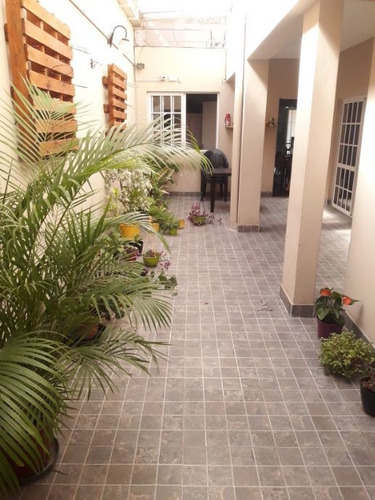 Imagen 3 de 14 de Casa En Venta Cond En Lanus Este