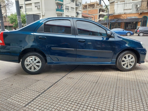 Imagen 3 de 15 de Toyota Etios 2017 1.5 Sedan Xls