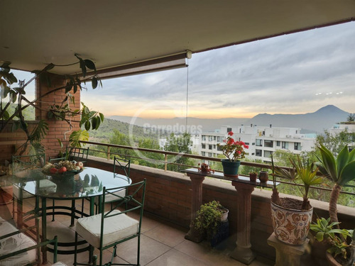 Departamento En Venta De 5 Dorm. En Las Condes