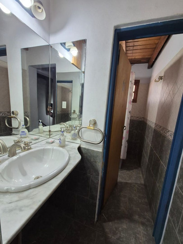Venta Casa Y Monoambiente. Muy Amplio. Esquel.