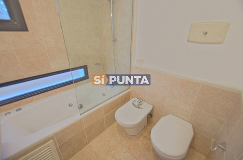 Imagen 12 de 18 de Apartamento De 3 Dormitorios En Playa Brava