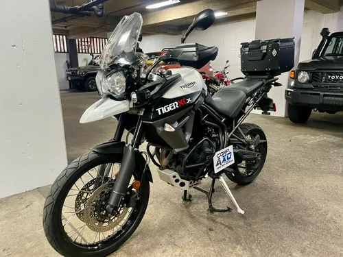 Triumph Tiger 800 Xcx