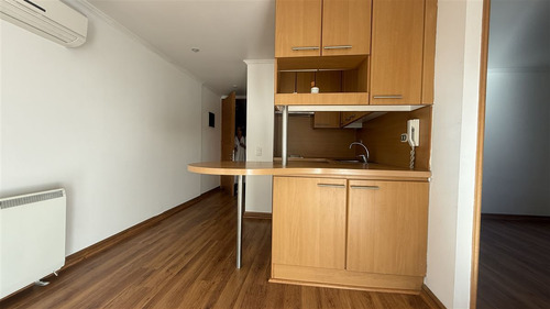 Departamento En Venta De 2 Dorm. Metro Escuela Militar