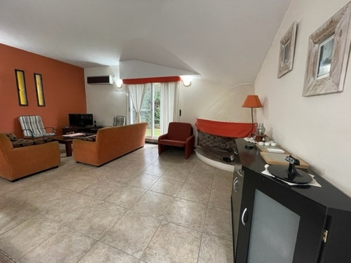 Imagen 5 de 9 de Venta - Casa A Reformar En Barrio Los Rosales - Canning
