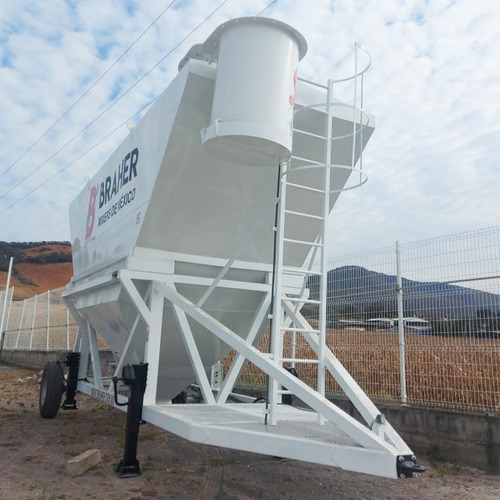 Imagen 4 de 13 de Silo Móvil Para Cemento Granel Silo Horizontal 30 Toneladas