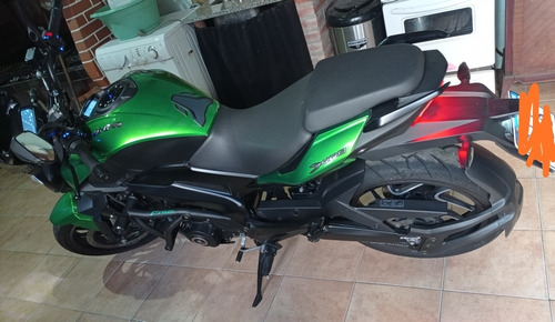 Bajaj Dominnar D400