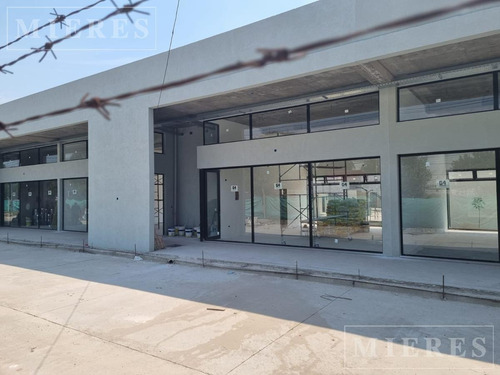 Imagen 4 de 9 de Local En Venta De 160 M2 En Altos Del Encuentro - Benavidez