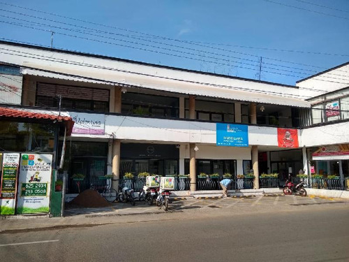 Se Renta Oficina Comercial En Col Las Reynas