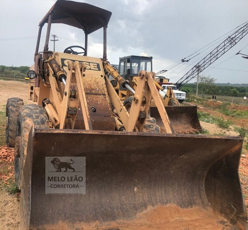 Pá Carregadeira Case W18 4x4 - Ano 1989 - Trabalhando