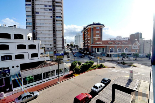Imagen 3 de 16 de Apartamento En Punta Del Este, Mansa