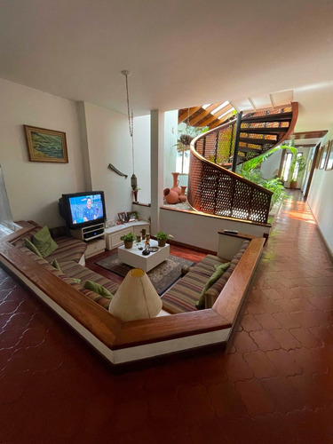Imagen 3 de 14 de Casa En Venta En Caurimare, 680 M2