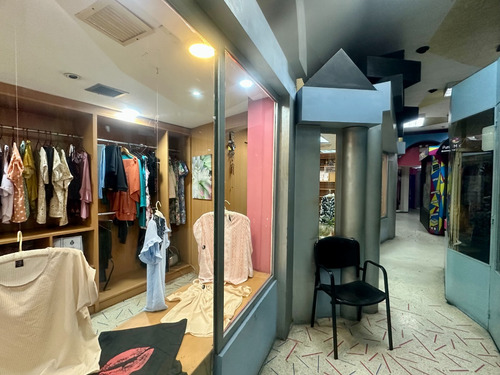 Se Alquila Local 56 Mts En El Comercial En El Centro Comercial Concresa Vi Mls 25-17961