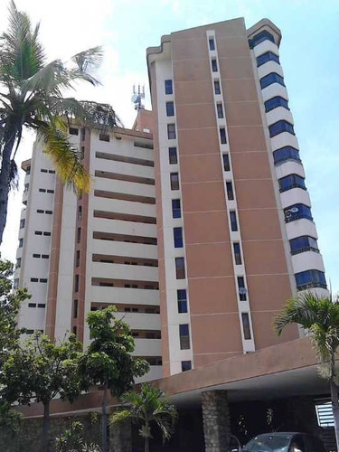 Imagen 1 de 16 de Venta De Apartamento En Playa Grande - Vargas