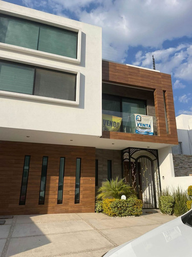 Hermosa Residencia En Cumbres Del Lago, 4 Recamaras, 4 Baños