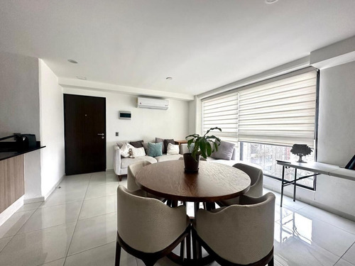 En Venta, Pent-house En Piso 15 Con Roof Top, Jacuzzi Y Asador Privados